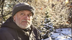 « J&rsquo;ai failli attendre le printemps » : l&rsquo;erreur fatale à éviter avec ces 4 fruitiers pour une récolte record