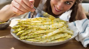 Deux fois moins calorique que la mayonnaise, cette sauce révèle le goût des asperges